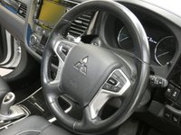 USED 2017 17 MITSUBISHI OUTLANDER 2.0 PHEV 4H 5d 200 BHP SAT NAV SUNROOF LEATHER VAT Q