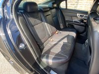 USED 2015 15 JAGUAR XF 2.2 D R-SPORT BLACK 4d 200 BHP LEATHER | 20" ALLOYS | PRISTINE |