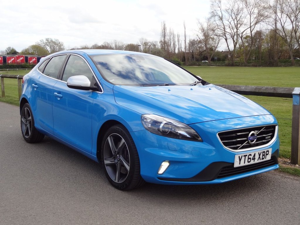 View our VOLVO V40