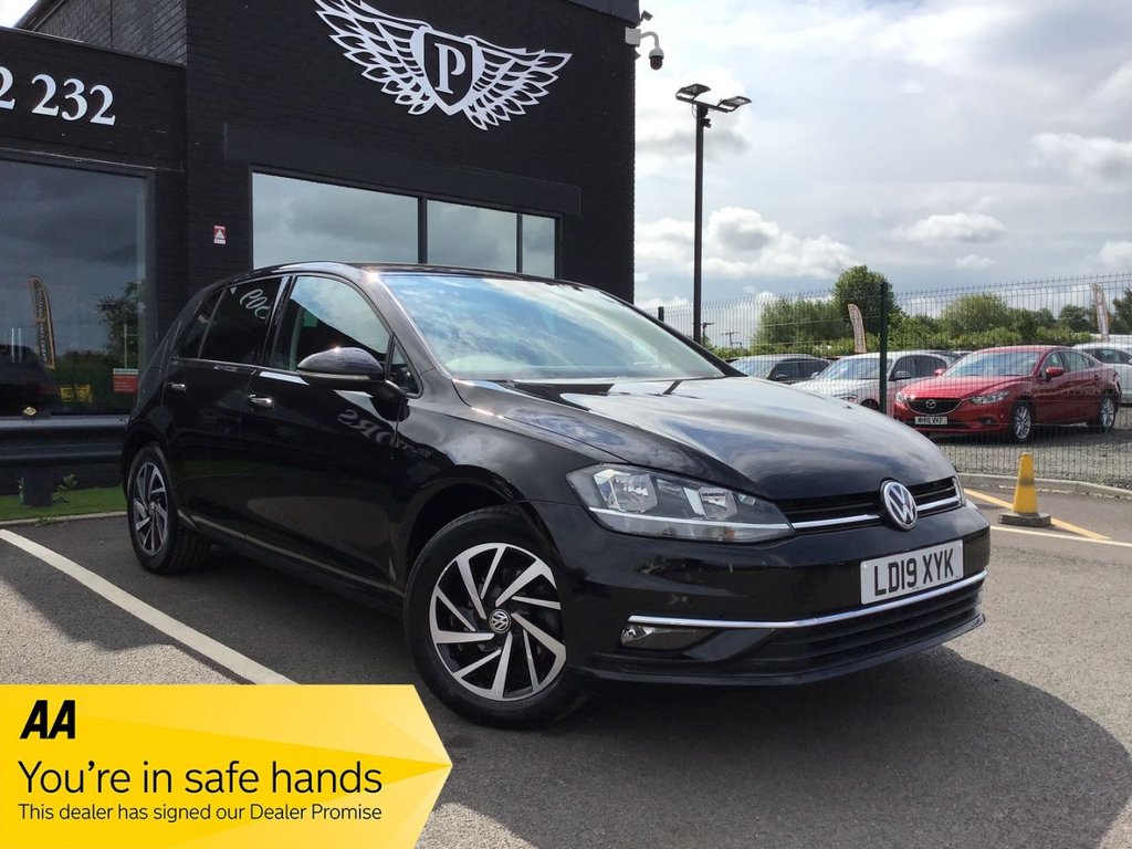 View our VOLKSWAGEN GOLF