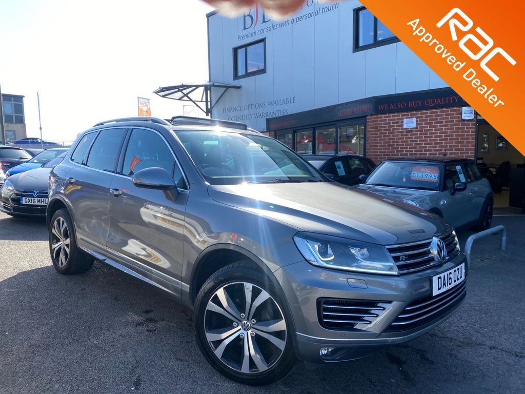 View our VOLKSWAGEN TOUAREG