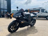USED 2007 57 YAMAHA R1 MY08  WITH AKRAPOVIC RACE EXHAUSTS
