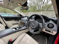 USED 2014 64 JAGUAR XJ 3.0 D V6 PORTFOLIO 4d AUTO 275 BHP 
