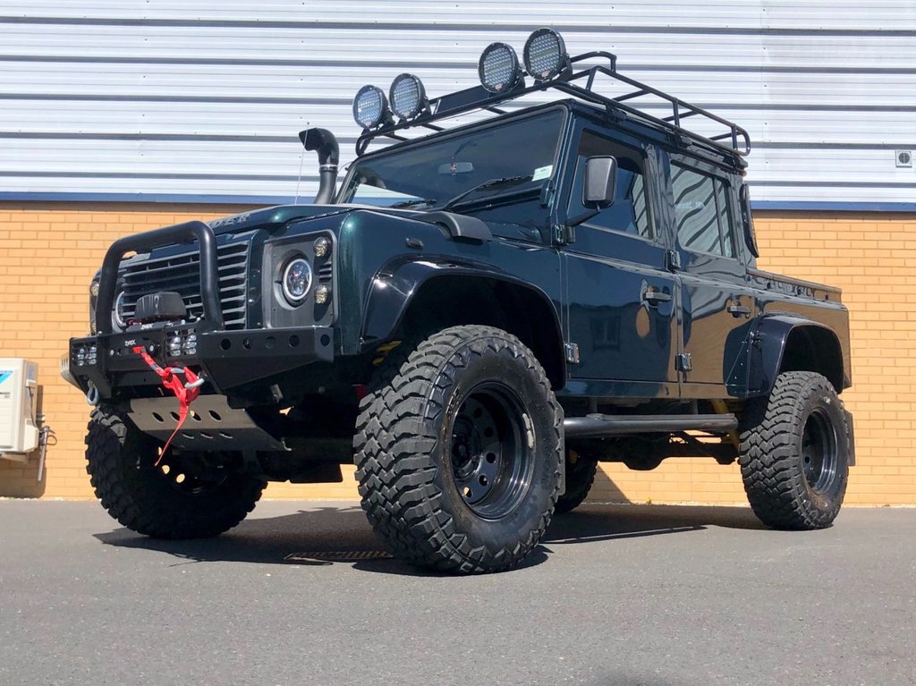 USED 2015 15 LAND ROVER DEFENDER 110 Double cab // 2.2 TD DCB // 4d // 122 BHP // spectre styling // Px swap 
