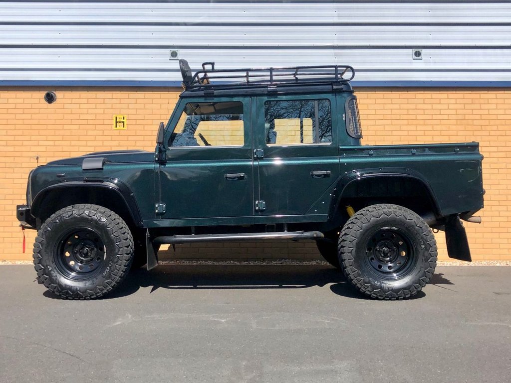 USED 2015 15 LAND ROVER DEFENDER 110 Double cab // 2.2 TD DCB // 4d // 122 BHP // spectre styling // Px swap 