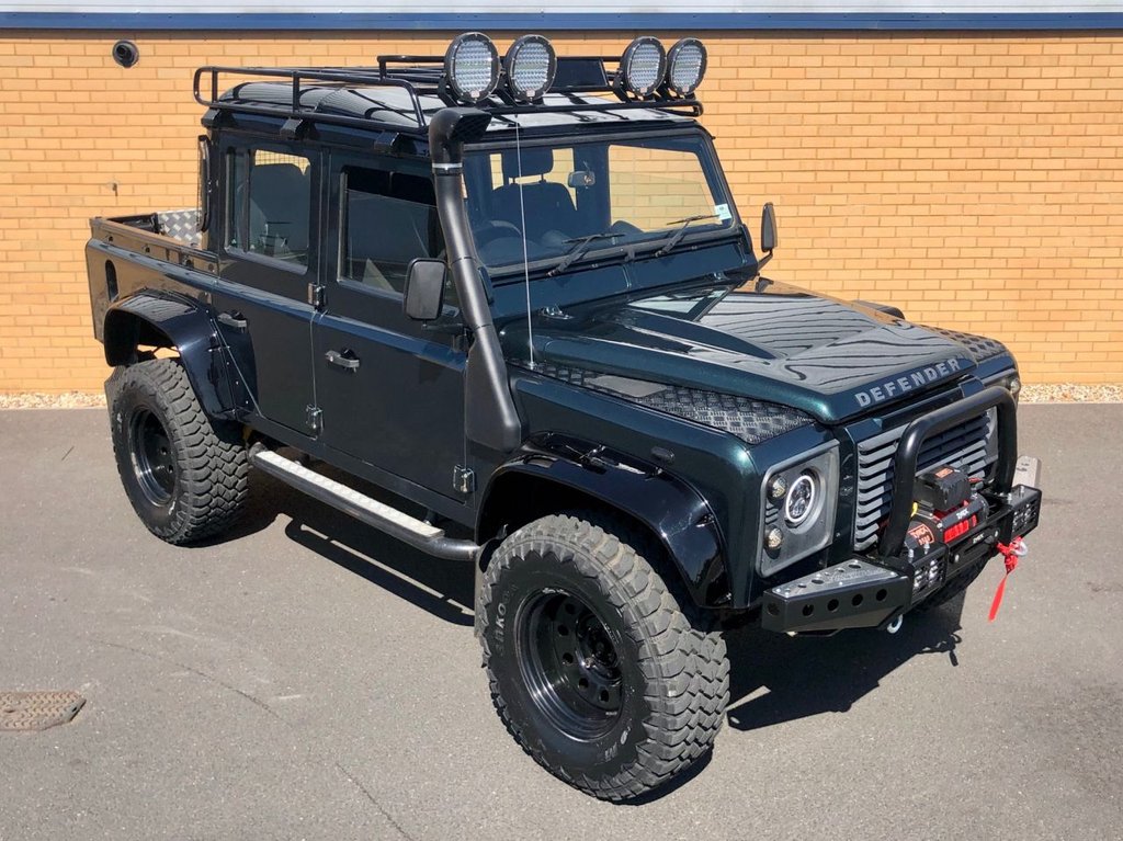 USED 2015 15 LAND ROVER DEFENDER 110 Double cab // 2.2 TD DCB // 4d // 122 BHP // spectre styling // Px swap 