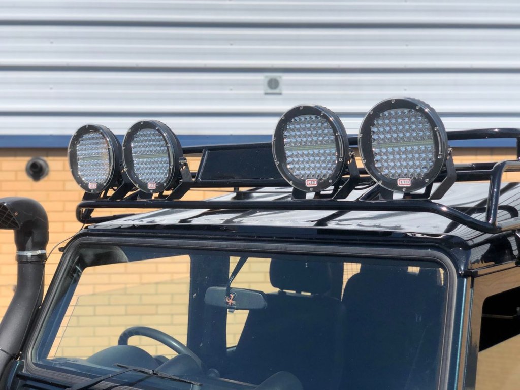 USED 2015 15 LAND ROVER DEFENDER 110 Double cab // 2.2 TD DCB // 4d // 122 BHP // spectre styling // Px swap 