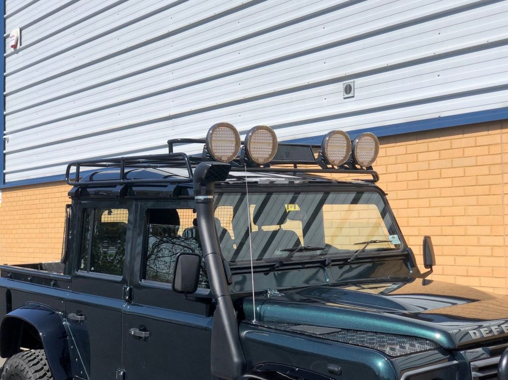 USED 2015 15 LAND ROVER DEFENDER 110 Double cab // 2.2 TD DCB // 4d // 122 BHP // spectre styling // Px swap 