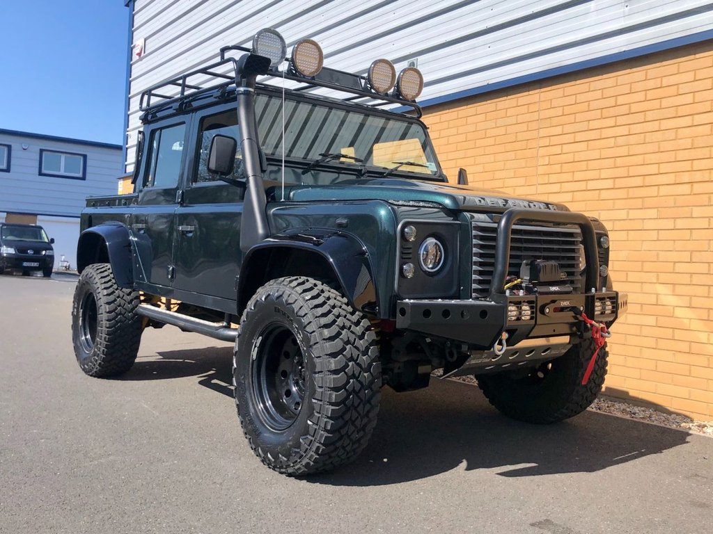 USED 2015 15 LAND ROVER DEFENDER 110 Double cab // 2.2 TD DCB // 4d // 122 BHP // spectre styling // Px swap 