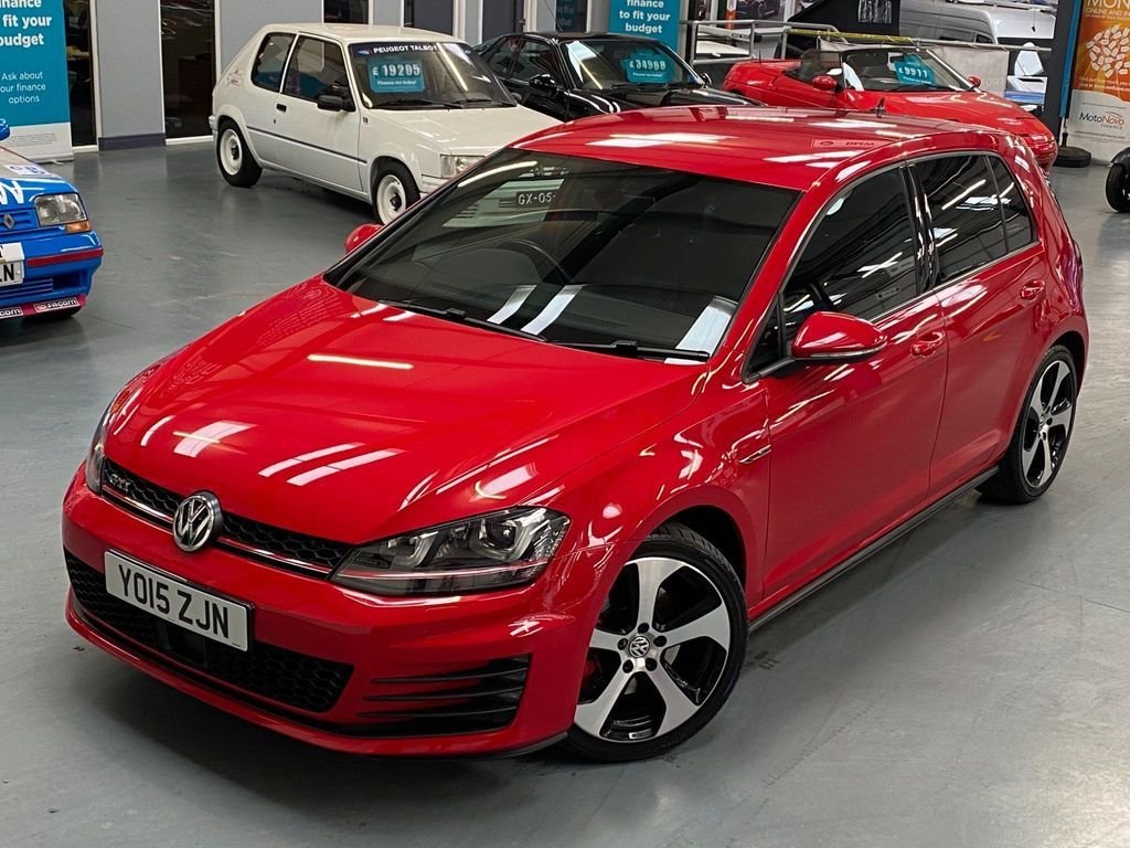 View our VOLKSWAGEN GOLF