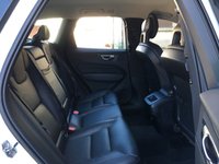USED 2017 67 VOLVO XC60 2.0 D4 MOMENTUM AWD 5d 188 BHP 