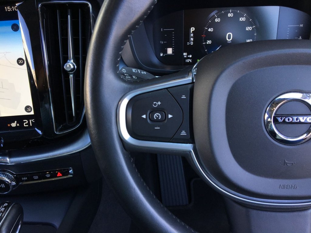 USED 2017 67 VOLVO XC60 2.0 D4 MOMENTUM AWD 5d 188 BHP 