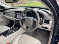 USED 2017 67 JAGUAR XF 2.0 D PRESTIGE 4d 161 BHP LEATHER | 20" ALLOYS | SAT NAV |