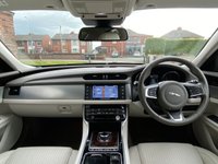 USED 2017 67 JAGUAR XF 2.0 D PRESTIGE 4d 161 BHP LEATHER | 20" ALLOYS | SAT NAV |