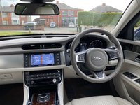 USED 2017 67 JAGUAR XF 2.0 D PRESTIGE 4d 161 BHP LEATHER | 20" ALLOYS | SAT NAV |
