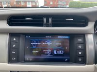 USED 2017 67 JAGUAR XF 2.0 D PRESTIGE 4d 161 BHP LEATHER | 20" ALLOYS | SAT NAV |