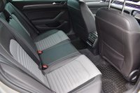 USED 2015 15 VOLKSWAGEN PASSAT 2.0 R LINE TDI BLUEMOTION TECHNOLOGY 5d 148 BHP 50,000 MILES! FULL SERVICE HISTORY! 2 KEYS! NAV! DAB!