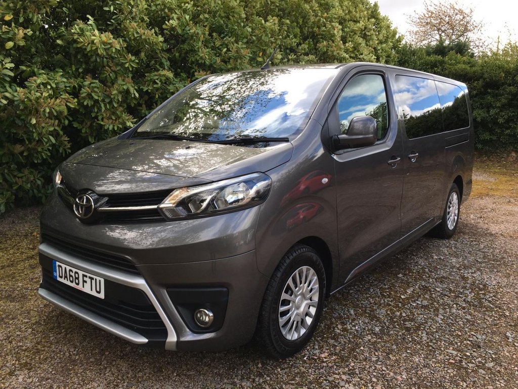 View our TOYOTA PROACE VERSO