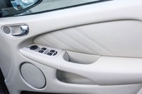 USED 2010 L JAGUAR X-TYPE 2.2 SE 4d AUTO 145 BHP SAT  NAV. LEATHER. F&R PARK SENSORS