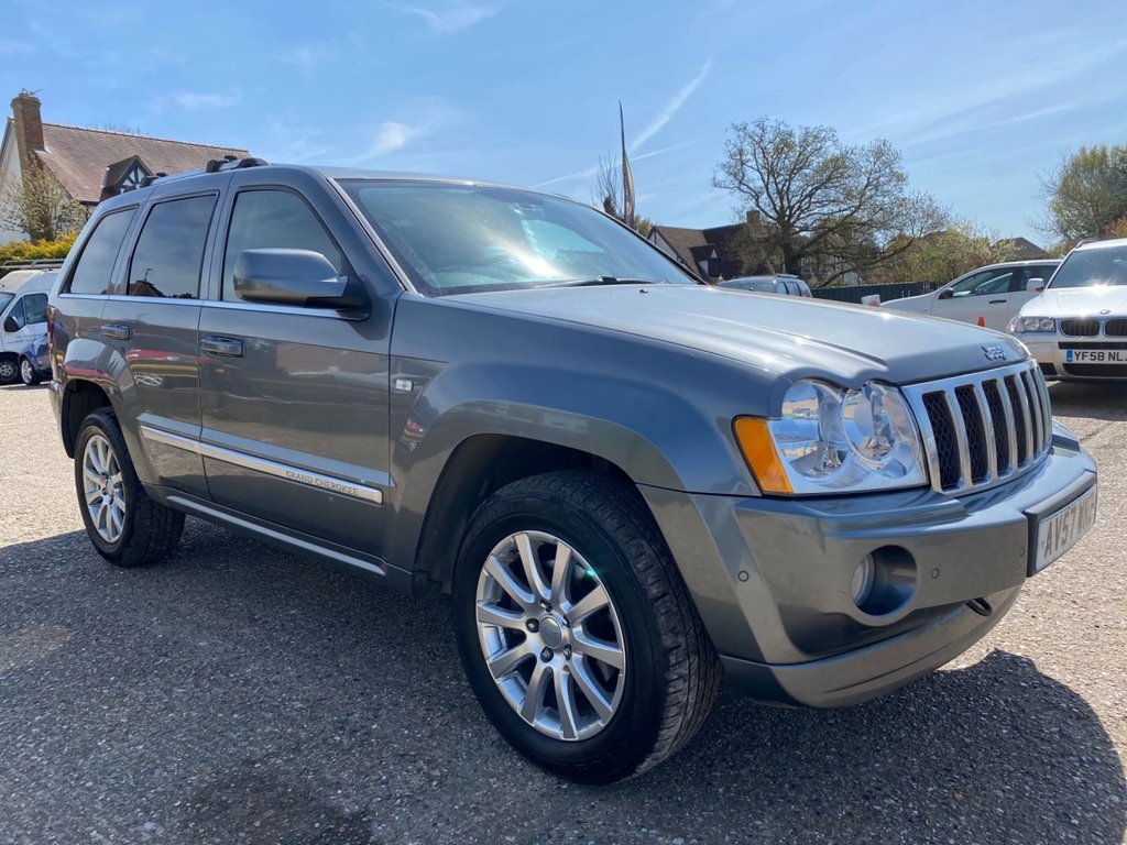View our JEEP GRAND CHEROKEE