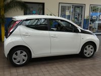USED 2015 15 TOYOTA AYGO 1.0 VVT-I X-PLAY X-SHIFT 5d 69 BHP &pound;0 ROAD TAX EXCELLENT EXAMPLE LOW MILES