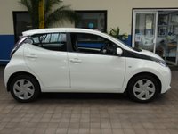 USED 2015 15 TOYOTA AYGO 1.0 VVT-I X-PLAY X-SHIFT 5d 69 BHP &pound;0 ROAD TAX EXCELLENT EXAMPLE LOW MILES