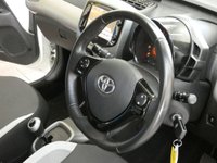 USED 2015 15 TOYOTA AYGO 1.0 VVT-I X-PLAY X-SHIFT 5d 69 BHP &pound;0 ROAD TAX EXCELLENT EXAMPLE LOW MILES