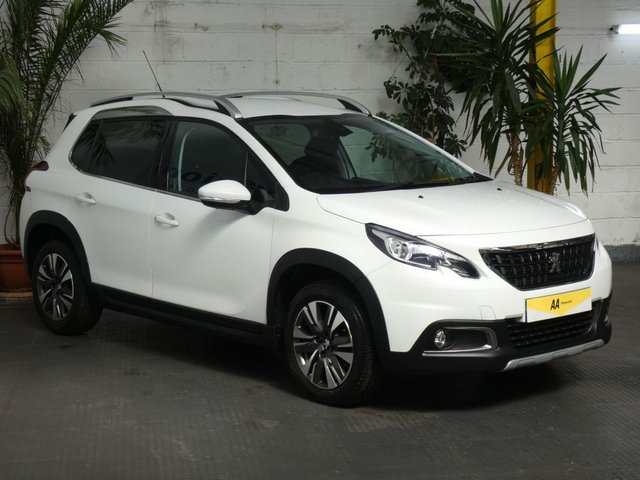 2017 67 Peugeot 2008 1.2 PURETECH ALLURE 5d 82 BHP