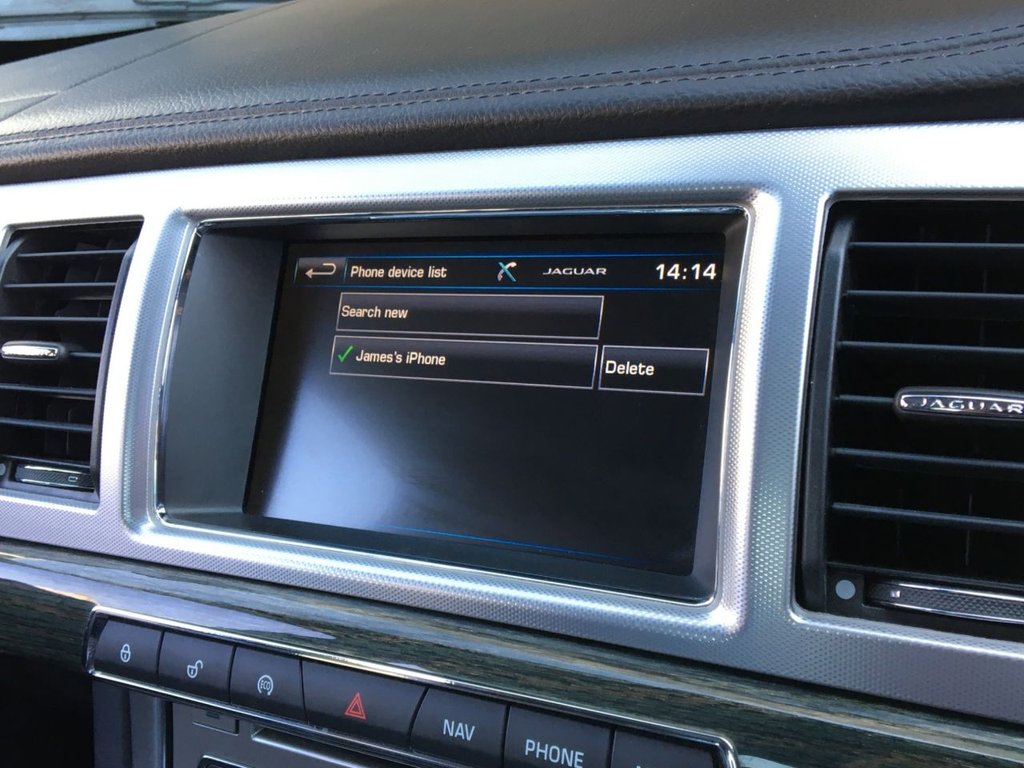 USED 2015 15 JAGUAR XF 2.2 D LUXURY 4d 163 BHP 