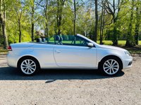 USED 2011 60 VOLKSWAGEN EOS 2.0 SPORT TDI BLUEMOTION TECHNOLOGY 2d 139 BHP PANORAMIC SUNROOF - PARKING SENSORS