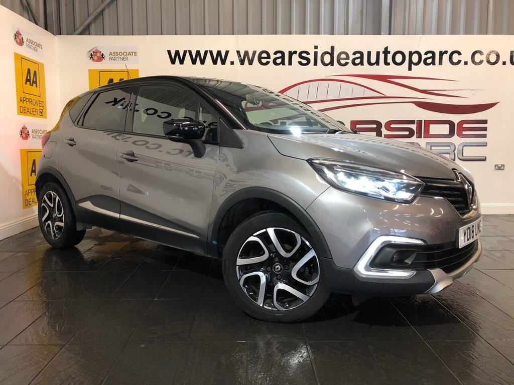 View our RENAULT CAPTUR
