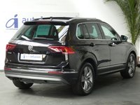 USED 2018 18 VOLKSWAGEN TIGUAN 2.0 SEL TDI BLUEMOTION TECHNOLOGY DSG 5d 148 BHP SAT NAV PANORAMIC SUNROOF