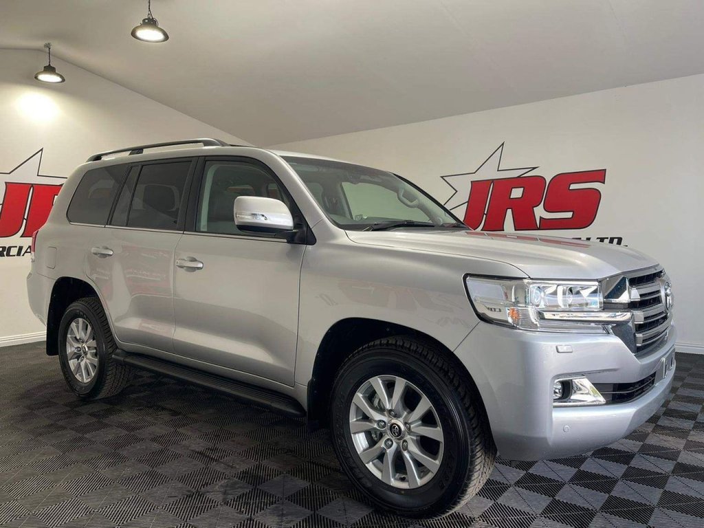 View our TOYOTA LAND CRUISER