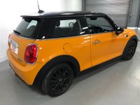USED 2015 15 MINI HATCH COOPER 1.5 COOPER 3d 134 BHP * NAVIGATION * 16 INCH BLACK ALLOYS * 28,593 MILES ONLY * LEATHER * HEATED FRONT SEATS * CLIMATE CONTROL *