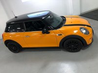 USED 2015 15 MINI HATCH COOPER 1.5 COOPER 3d 134 BHP * NAVIGATION * 16 INCH BLACK ALLOYS * 28,593 MILES ONLY * LEATHER * HEATED FRONT SEATS * CLIMATE CONTROL *