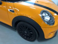 USED 2015 15 MINI HATCH COOPER 1.5 COOPER 3d 134 BHP * NAVIGATION * 16 INCH BLACK ALLOYS * 28,593 MILES ONLY * LEATHER * HEATED FRONT SEATS * CLIMATE CONTROL *