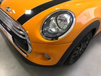 USED 2015 15 MINI HATCH COOPER 1.5 COOPER 3d 134 BHP * NAVIGATION * 16 INCH BLACK ALLOYS * 28,593 MILES ONLY * LEATHER * HEATED FRONT SEATS * CLIMATE CONTROL *