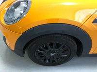 USED 2015 15 MINI HATCH COOPER 1.5 COOPER 3d 134 BHP * NAVIGATION * 16 INCH BLACK ALLOYS * 28,593 MILES ONLY * LEATHER * HEATED FRONT SEATS * CLIMATE CONTROL *