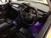 USED 2015 15 MINI HATCH COOPER 1.5 COOPER 3d 134 BHP * NAVIGATION * 16 INCH BLACK ALLOYS * 28,593 MILES ONLY * LEATHER * HEATED FRONT SEATS * CLIMATE CONTROL *