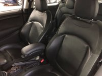 USED 2015 15 MINI HATCH COOPER 1.5 COOPER 3d 134 BHP * NAVIGATION * 16 INCH BLACK ALLOYS * 28,593 MILES ONLY * LEATHER * HEATED FRONT SEATS * CLIMATE CONTROL *