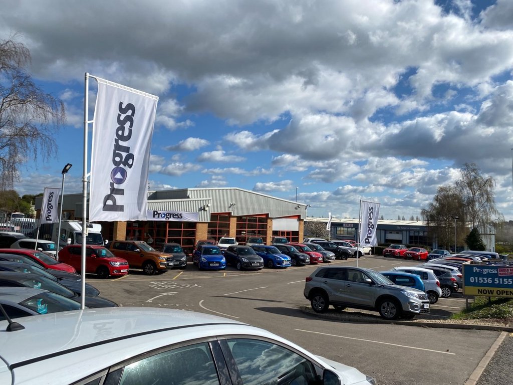 View our SUZUKI SWIFT