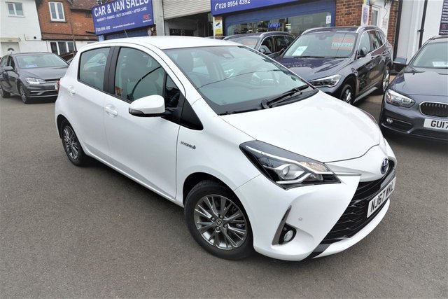2017 67 Toyota Yaris 1.5 VVT-I ICON TECH 5d 73 BHP