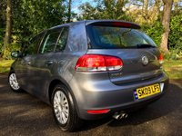 USED 2009 09 VOLKSWAGEN GOLF 1.4 S TSI 5d 121 BHP ONLY 1 OWNER//X7 SERVICE HISTORY STAMPS//44,500 MILES//11 AIRBAGS 121 BHP //X7 SERVICE HISTORY STAMPS//11 AIRBAGS/1 PROFESSOR OWNER FROM NEW