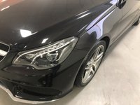 USED 2016 16 MERCEDES-BENZ E-CLASS 2.1 E220 BLUETEC AMG LINE 2d 174 BHP * CLIMATE * 18 INCH ALLOYS * MOT DEC 2021 * 55K MILES ONLY * PARKING SENSORS * NAVIGATION *