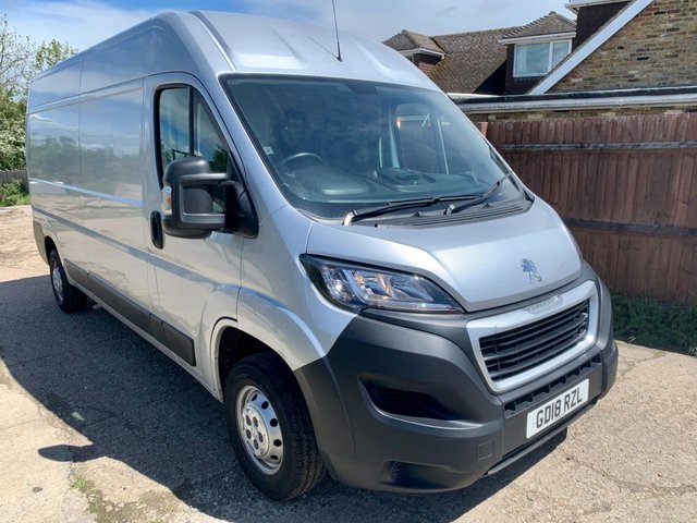 View our PEUGEOT BOXER