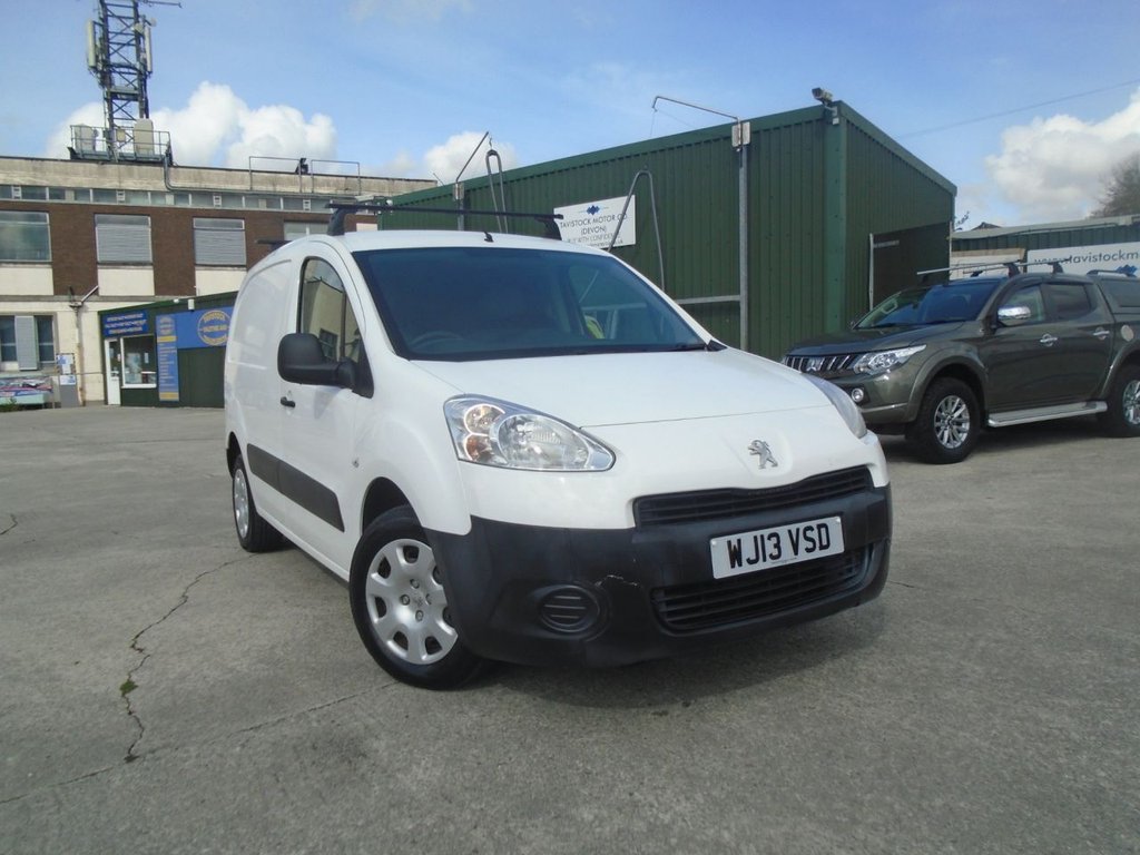View our PEUGEOT PARTNER