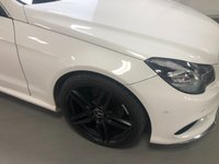 USED 2013 61 MERCEDES-BENZ E-CLASS 2.1 E220 CDI AMG SPORT 2d 170 BHP * PRIVACY GLASS * CLIMATE CONTROL *  FRESH MOT * 2 KEYS * BLUETOOTH * PARKING SENSORS *