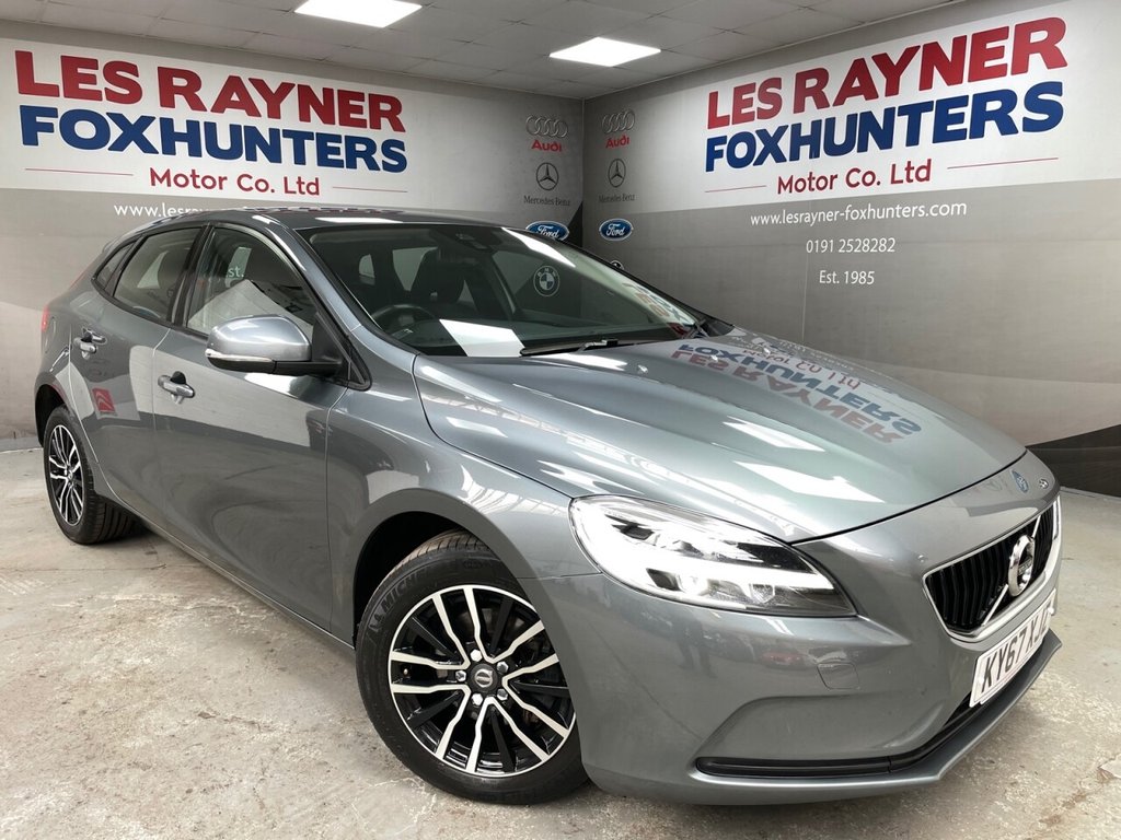 View our VOLVO V40
