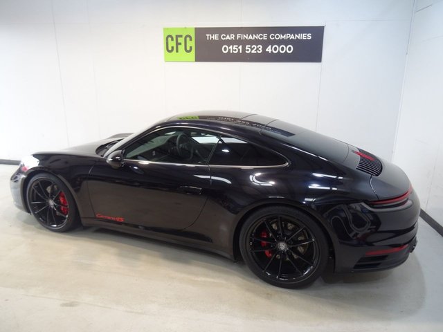 2019 PORSCHE 911 - Photo 2