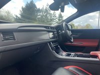 USED 2015 65 JAGUAR XF 3.0 V6 S 4d 296 BHP 3.0 V6 S Model Premium Spec